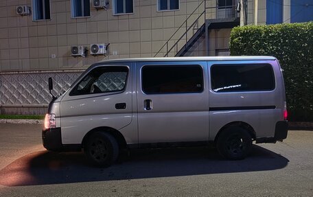 Nissan Caravan IV, 2001 год, 850 000 рублей, 3 фотография