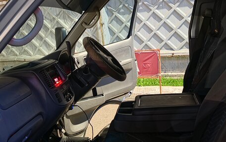 Nissan Caravan IV, 2001 год, 850 000 рублей, 8 фотография