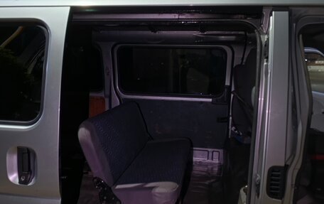 Nissan Caravan IV, 2001 год, 850 000 рублей, 11 фотография
