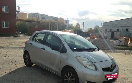 Toyota Yaris III рестайлинг, 2008 год, 550 000 рублей, 3 фотография