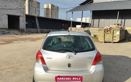 Toyota Yaris III рестайлинг, 2008 год, 550 000 рублей, 5 фотография