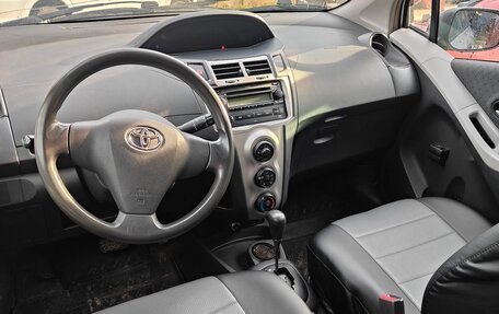 Toyota Yaris III рестайлинг, 2008 год, 550 000 рублей, 17 фотография