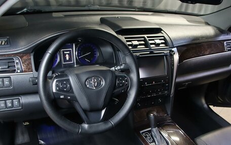 Toyota Camry, 2017 год, 1 899 000 рублей, 8 фотография