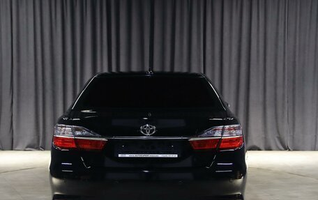 Toyota Camry, 2017 год, 1 899 000 рублей, 15 фотография
