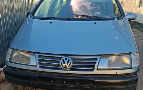 Volkswagen Sharan I рестайлинг, 2000 год, 168 000 рублей, 1 фотография