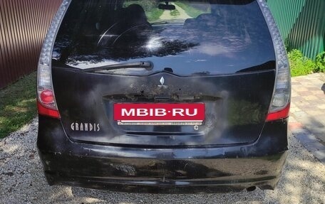 Mitsubishi Grandis, 2006 год, 480 000 рублей, 2 фотография