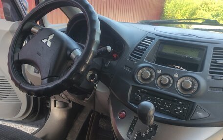 Mitsubishi Grandis, 2006 год, 480 000 рублей, 10 фотография