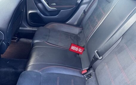 Mercedes-Benz CLA, 2019 год, 3 000 000 рублей, 29 фотография