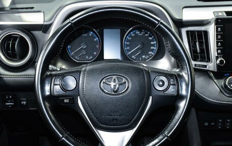 Toyota RAV4, 2017 год, 2 549 000 рублей, 14 фотография