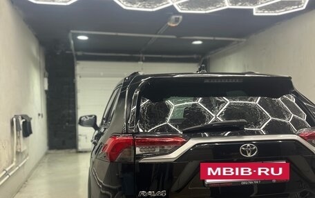 Toyota RAV4, 2020 год, 2 800 000 рублей, 3 фотография