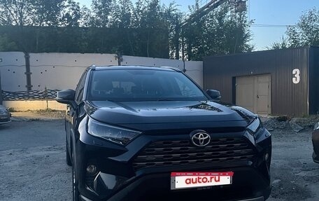 Toyota RAV4, 2020 год, 2 800 000 рублей, 6 фотография