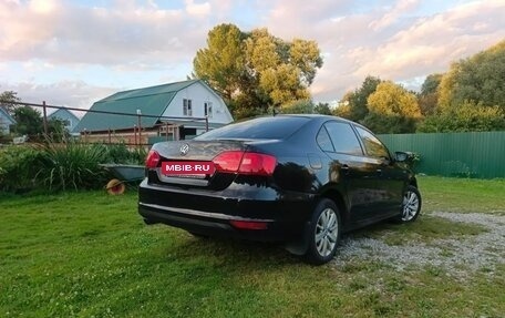 Volkswagen Jetta VI, 2013 год, 750 000 рублей, 2 фотография
