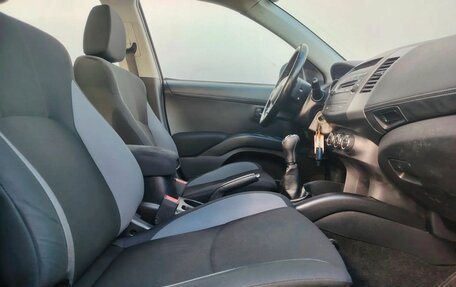 Mitsubishi Outlander III рестайлинг 3, 2011 год, 1 075 111 рублей, 10 фотография