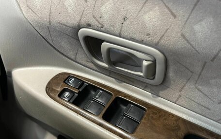 Nissan Liberty, 2002 год, 250 000 рублей, 26 фотография