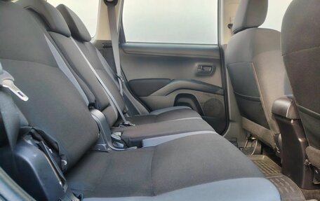 Mitsubishi Outlander III рестайлинг 3, 2011 год, 1 075 111 рублей, 11 фотография