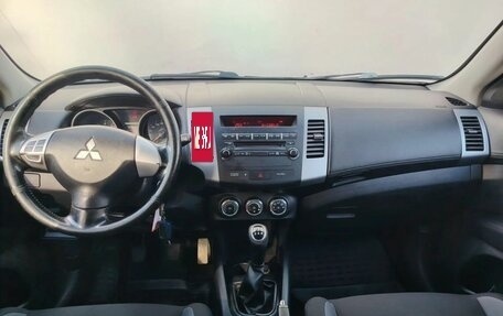 Mitsubishi Outlander III рестайлинг 3, 2011 год, 1 075 111 рублей, 9 фотография