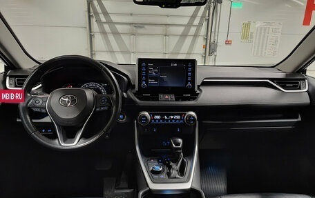 Toyota RAV4, 2020 год, 3 050 000 рублей, 17 фотография