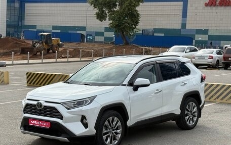 Toyota RAV4, 2019 год, 3 430 000 рублей, 1 фотография