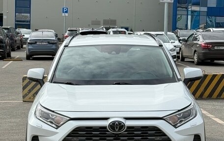 Toyota RAV4, 2019 год, 3 430 000 рублей, 7 фотография