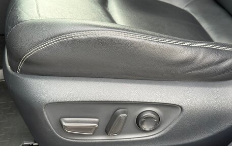 Toyota RAV4, 2019 год, 3 430 000 рублей, 18 фотография