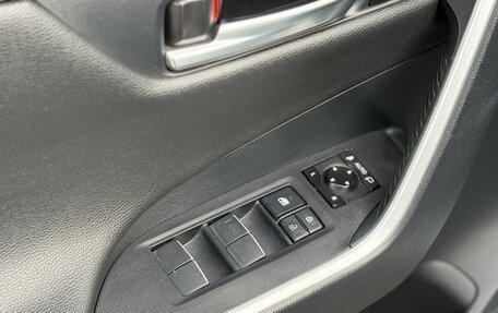 Toyota RAV4, 2019 год, 3 430 000 рублей, 17 фотография