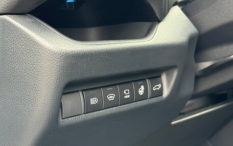 Toyota RAV4, 2019 год, 3 430 000 рублей, 16 фотография