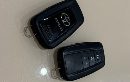 Toyota RAV4, 2019 год, 3 430 000 рублей, 33 фотография