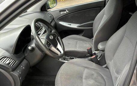 Hyundai Solaris II рестайлинг, 2011 год, 655 000 рублей, 16 фотография