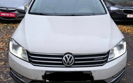 Volkswagen Passat B7, 2013 год, 1 580 000 рублей, 10 фотография