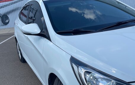 Hyundai Solaris II рестайлинг, 2011 год, 950 000 рублей, 3 фотография