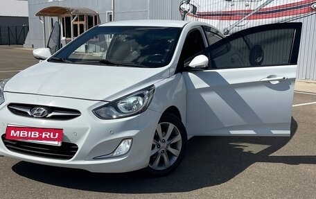 Hyundai Solaris II рестайлинг, 2011 год, 950 000 рублей, 6 фотография