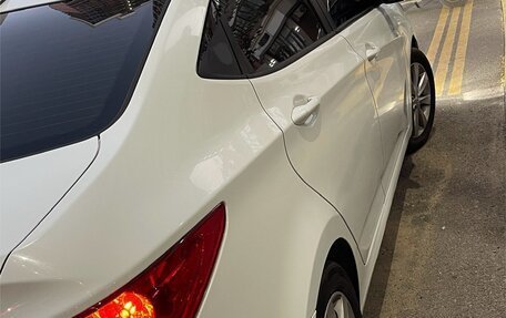 Hyundai Solaris II рестайлинг, 2011 год, 950 000 рублей, 12 фотография