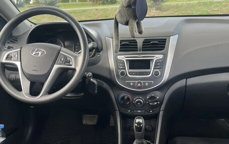 Hyundai Solaris II рестайлинг, 2016 год, 1 100 000 рублей, 13 фотография