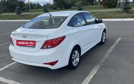 Hyundai Solaris II рестайлинг, 2016 год, 1 100 000 рублей, 4 фотография