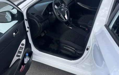 Hyundai Solaris II рестайлинг, 2016 год, 1 100 000 рублей, 19 фотография