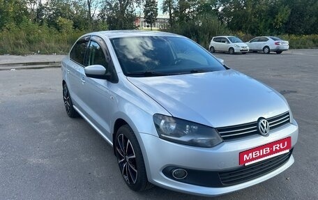 Volkswagen Polo VI (EU Market), 2011 год, 560 000 рублей, 2 фотография