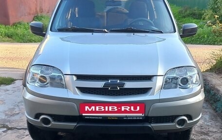 Chevrolet Niva I рестайлинг, 2018 год, 680 000 рублей, 4 фотография