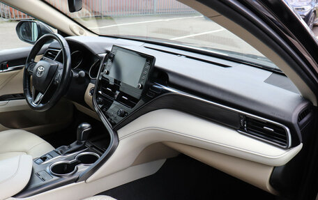 Toyota Camry, 2021 год, 2 879 000 рублей, 8 фотография