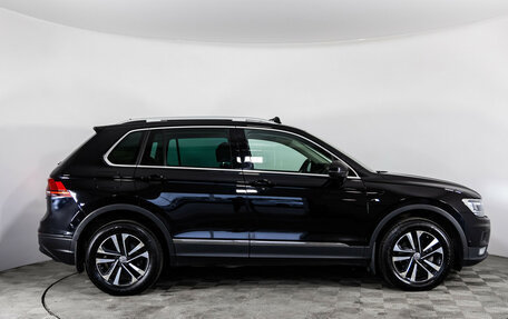 Volkswagen Tiguan II, 2019 год, 2 199 000 рублей, 4 фотография