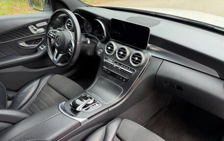 Mercedes-Benz C-Класс, 2018 год, 3 300 000 рублей, 15 фотография