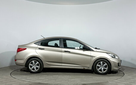 Hyundai Solaris II рестайлинг, 2011 год, 635 000 рублей, 4 фотография