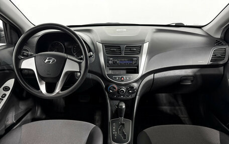 Hyundai Solaris II рестайлинг, 2011 год, 635 000 рублей, 14 фотография