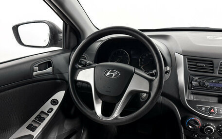 Hyundai Solaris II рестайлинг, 2011 год, 635 000 рублей, 15 фотография