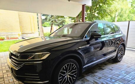 Volkswagen Touareg III, 2020 год, 5 785 000 рублей, 3 фотография