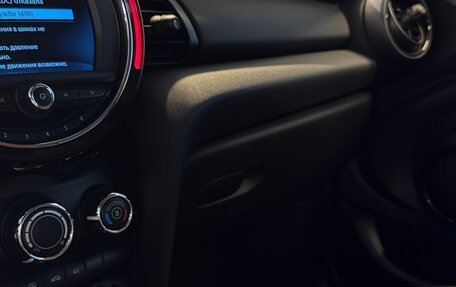MINI Hatch, 2018 год, 1 800 000 рублей, 9 фотография