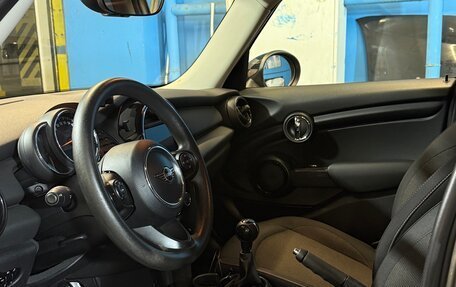MINI Hatch, 2018 год, 1 800 000 рублей, 4 фотография