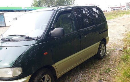 Nissan Serena I, 1997 год, 300 000 рублей, 3 фотография