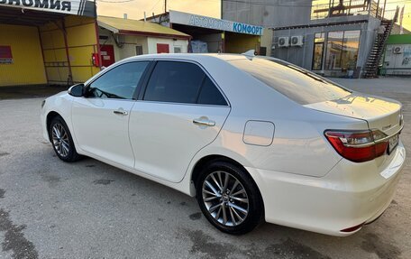 Toyota Camry, 2017 год, 2 060 000 рублей, 4 фотография