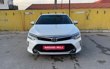 Toyota Camry, 2017 год, 2 060 000 рублей, 3 фотография