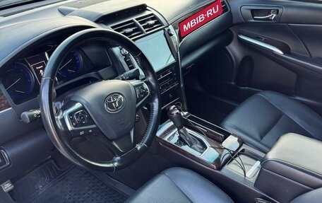 Toyota Camry, 2017 год, 2 060 000 рублей, 7 фотография